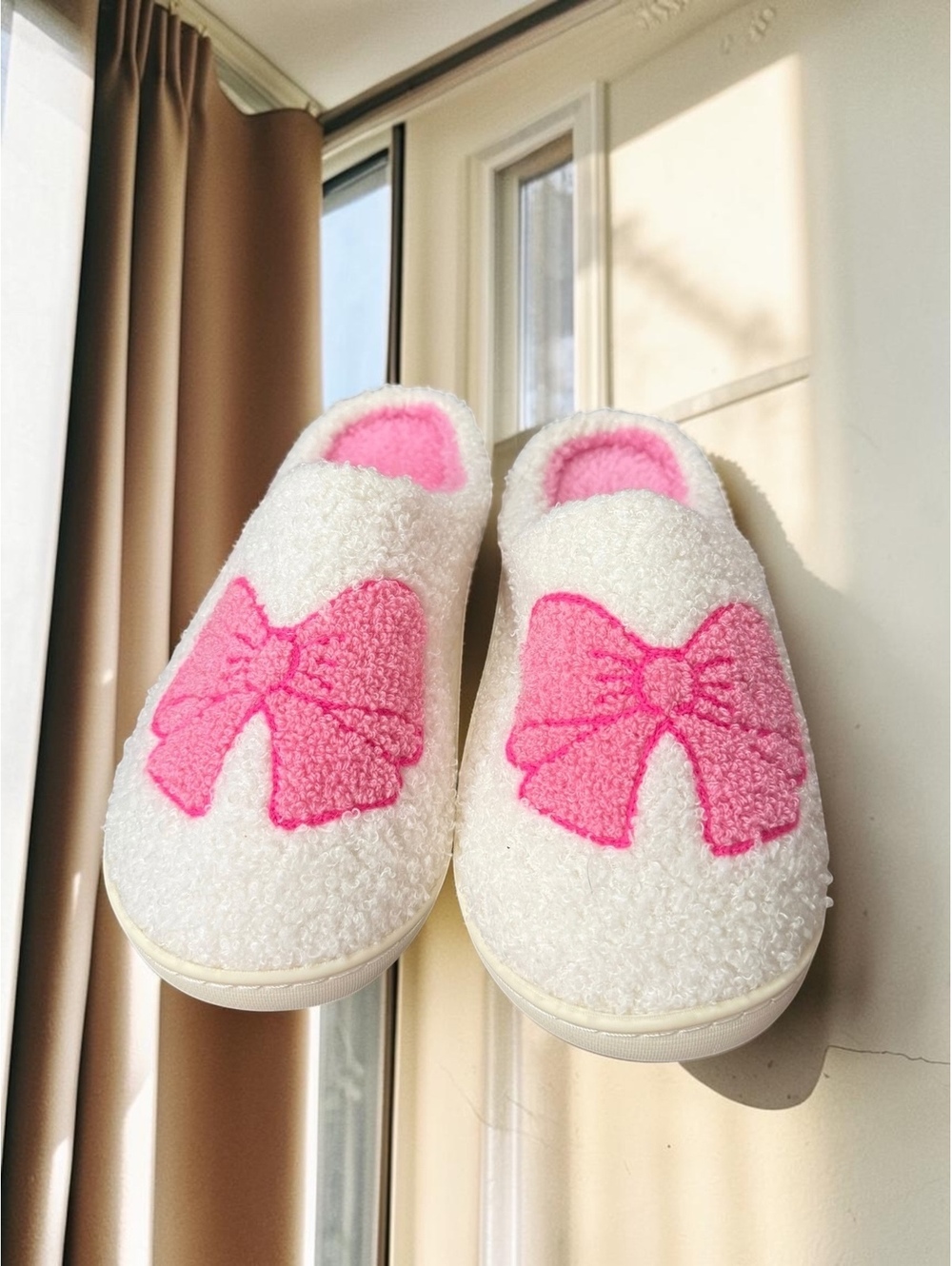 Bobbie Brooks Ladies Slippers M 7-8 Pink Bow White Fuzzy Coquette NWT